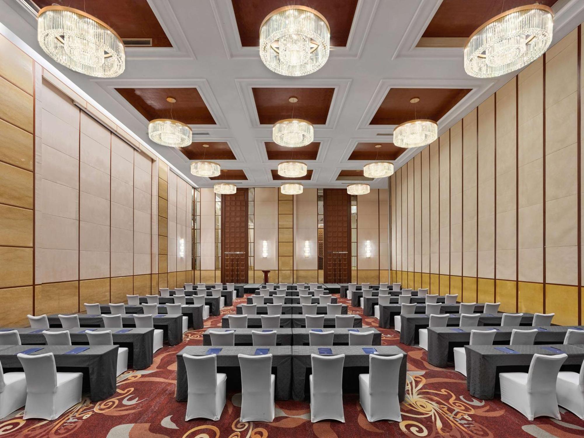 Hilton Beijing Capital Airport Otel Shunyi Dış mekan fotoğraf